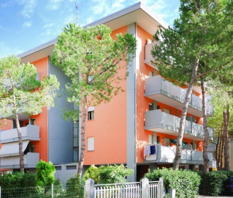 Apartment Building Condominio Tiepolo E Tiziano Bi